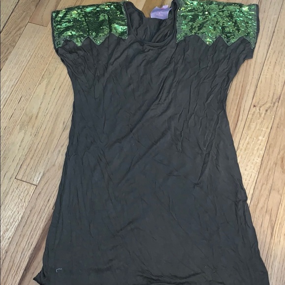 BOGO FREE Romeo & Juliet Couture Olive Green Top with Sequins - Picture 1 of 3
